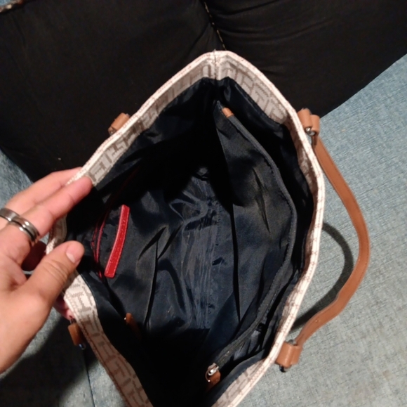 Tommy Hilfiger Tote Signature TH Brown Shopping Handbag semi new bag - Picture 5 of 6